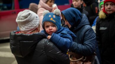 فرنسا للاجئين الأوكرانيين: «لم نعد قادرين على تحملكم»!