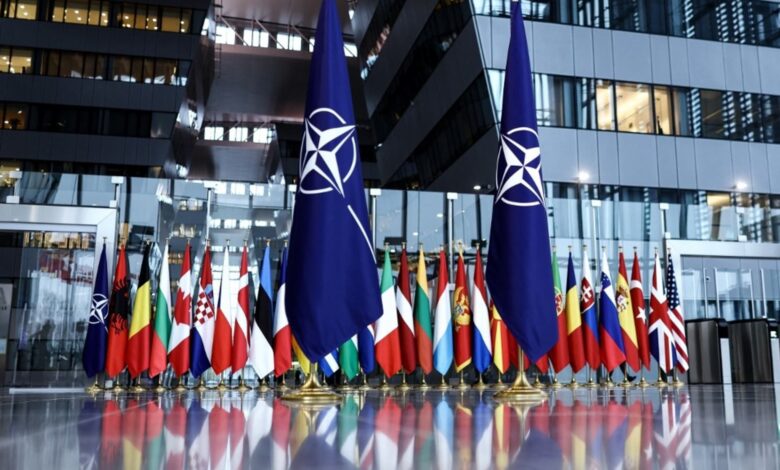 أمريكا تغري السويد وفنلندا بالضمانات الأمنية للانضمام إلى الناتو