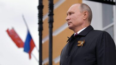 في يوم النصر بوتين يهدد الغرب بـ "يوم القيادمة"