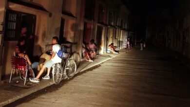 رئيس كوبا يطلب من مواطنيه الصبر على انقطاع الكهرباء