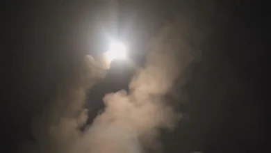 هجمات صاروخية في دير الزور وأمريكا تعترف باستهداف قواعدها