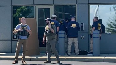 مسلح من أنصار ترامب يحاول اقتحام مكتب "إف بي آي"
