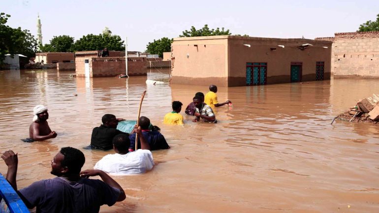 فيضانات السودان تودي بحياة العشرات