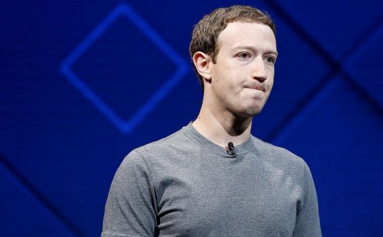 لهذا السبب.. مؤسس فيسبوك يخسر 100 مليار دولار من ثروته