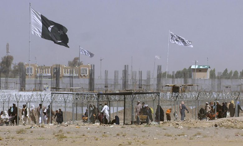 إغلاق معبر حدودي يربط باكستان وأفغانستان