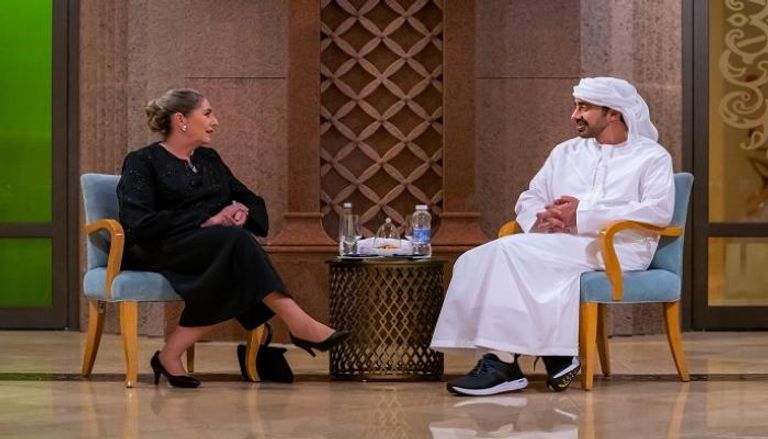 وزير الخارجية الإماراتي يلتقي زوجة الرئيس الإسرائيلي