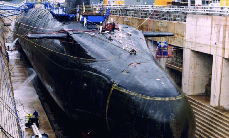 فضيحة "الغواصة النووية" تهز بريطانيا