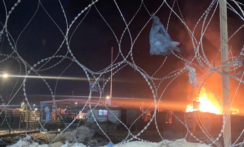 قصف يطال شاحنات تبريد على الحدود السورية - العراقية