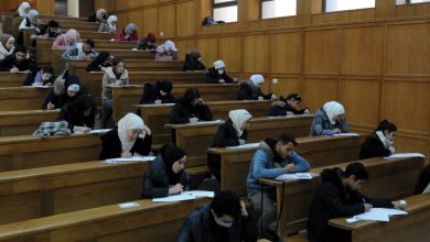 طلاب في جامعة دمشق يروّجون لأسئلة امتحانية مسربة