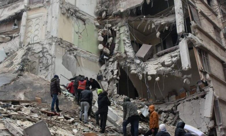 تواصل عمليات الإنقاذ في سوريا وسط ارتفاع عدد الضحايا