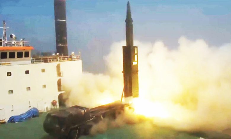 كوريا الجنوبية تختبر صاروخ "الوحش"