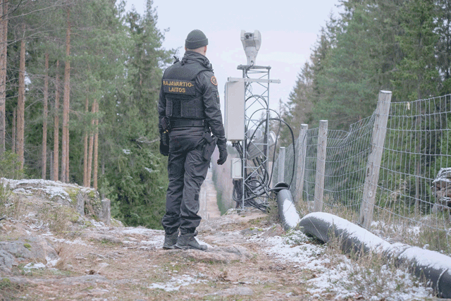 فنلندا تبدأ بناء سياج على حدودها مع روسيا