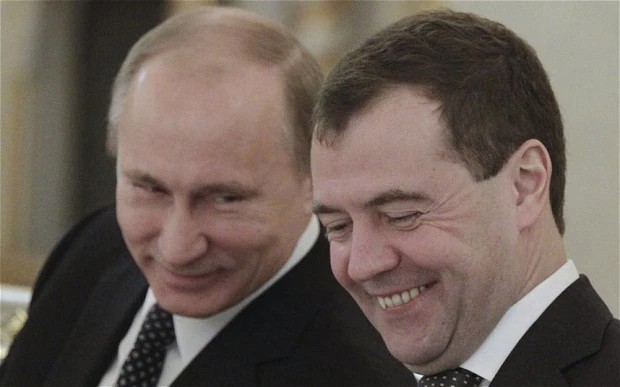 ميدفيديف يسخر من قرار المحكمة الجنائية الدولية