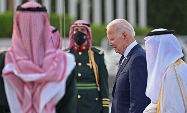 صحيفة تكشف عن استراتيجية "إدارة بايدن" للتعامل مع السعودية