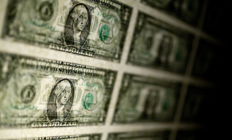 كيف يتحكم الدولار باقتصادات العالم وهل سينهار قريباً؟