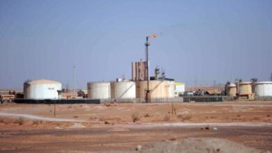 الجزائر تخفض إنتاج النفط