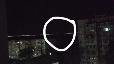 انهيار أجزاء من جسر القرم بعد استهدافه بصاروخ
