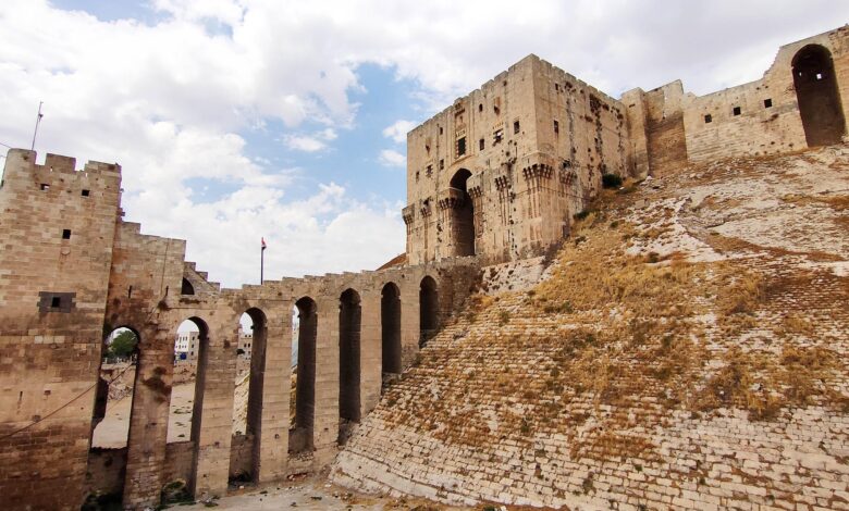"بدقة عالية".. ترميم قلعة حلب لاستقبال السياح من جديد