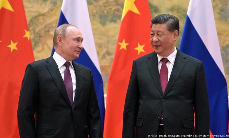 المخابرات الأمريكية: بكين تزود موسكو بتكنولوجيا عسكرية