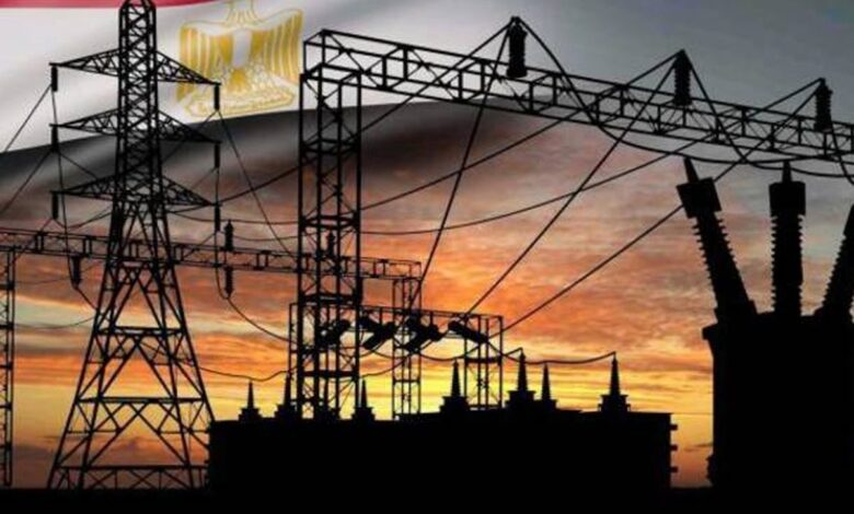 "ما بشغلش التكييف".. وزير الكهرباء المصري يعلن فصل التيار عن منزله