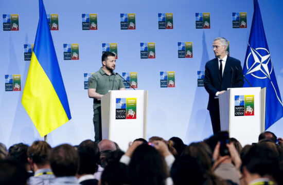 الناتو يقترح على أوكرانيا التخلي عن جزء من أراضيها مقابل هذا الأمر