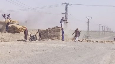 مقاتلو العشائر يسيطرون على طريق حقل العمر النفطي شرقي دير الزور