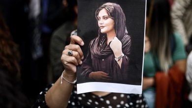 في ذكرى وفاة «مهسا أميني».. لندن تفرض عقوبات على مسؤولين إيرانيين !