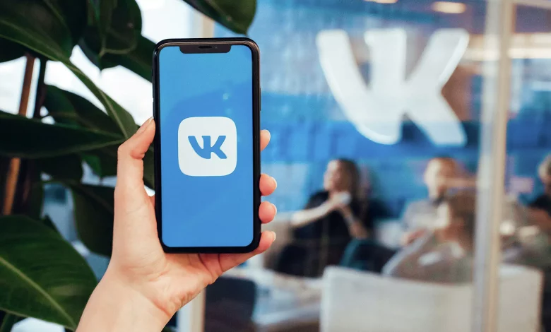 أعلن القائمون على شبكة "VK" الروسية للتواصل الاجتماعي عن إطلاق تطبيق جديد لمشاهدة الفيديوهات يتوقع له أن يصبح منافساً قوياً لتطبيقات "يوتيوب" على الهواتف والأجهزة الذكية.