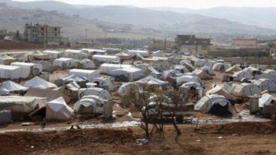 الجيش اللبناني يداهم مخيمات السوريين في عرسال ويفكك ألواح