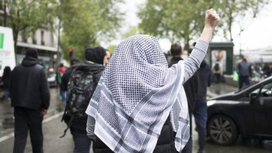 ألمانيا تحظر رسمياً ارتداء الكوفية الفلسـطينية في المدارس