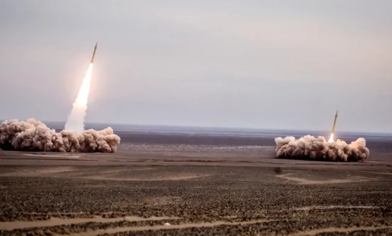 إيران تعلن إنتاج صاروخين جديدين