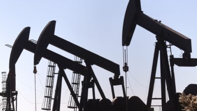 أسعار النفط تتراجع قبيل اجتماع أوبك بلس المرتقب