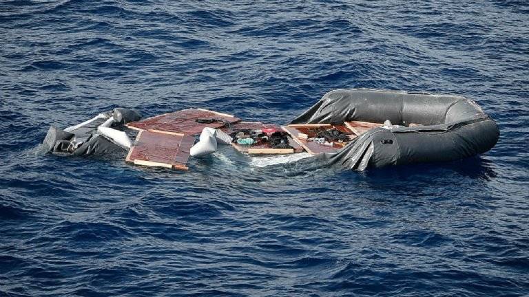 فقدان 31 مهاجراً في غرق قارب بالبحر الأحمر