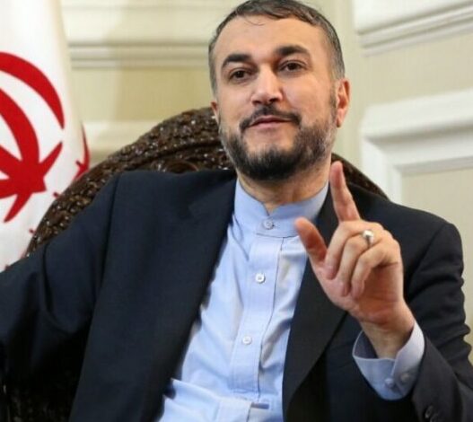 طهران تتوعد واشنطن بالرد الحاسم وتدعو للحل السياسي!؟