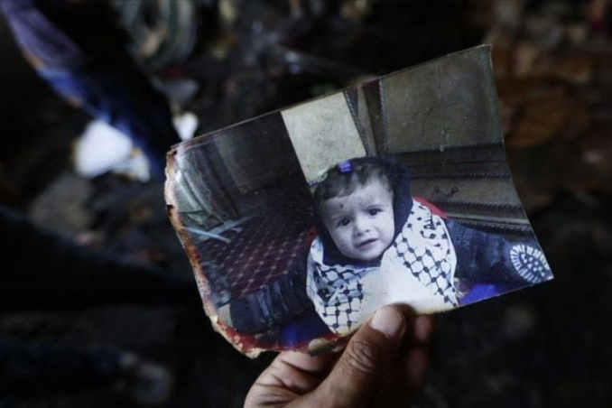 «جريمة جدية» ضابط إسرائيلي يختطف طفلة فلسـ.ـطينية!