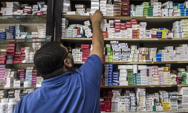 اختفاء مئات الأدوية من صيدليات مصر.. والسبب ؟!
