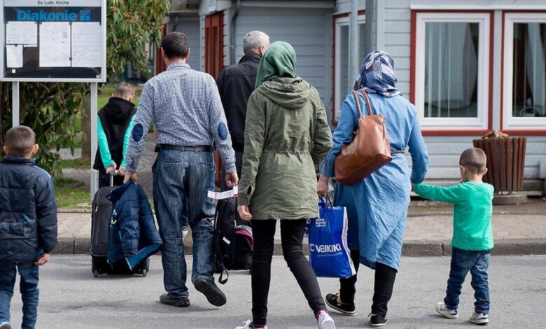النمسا والدنمارك تعتزمان ترحيل اللاجئين السوريين !
