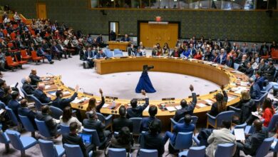 وافق مجلس الأمن الدولي على تمرير مشروع قرار وقف إطلاق النار في قطاع غزة خلال  شهر رمضان فقط، في جلسة اليوم الاثنين. وأضافت روسيا تعديلاً على.