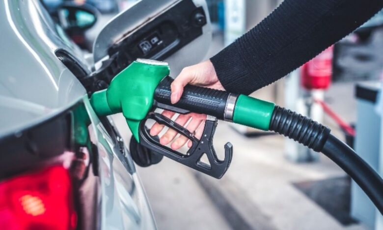ما سر ارتفاع أسعار البنزين في العالم خلال الربيع ؟!