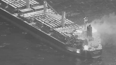 "هجوم يمني جديد".. أمريكا تكشف عدد القتلى وتنشر صورة السفينة
