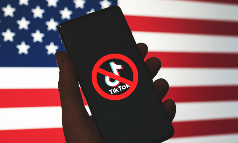 واشنطن تقرّ تشريعاً يهدد بحظر "تيك توك".. ما تأثيره ؟