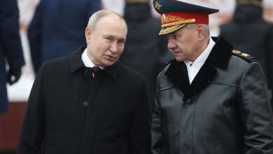ما السر وراء تعيين بوتين رجلاً مدنياً في منصب وزير الدفاع ؟