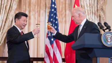 بايدن يوجه ضربة قوية للعلاقات الأمريكية - الصينية