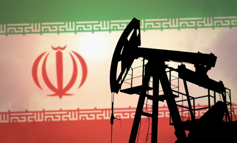 بشكلٍ مفاجئ.. إيران تقرر زيادة الإنتاج اليوم من النفط