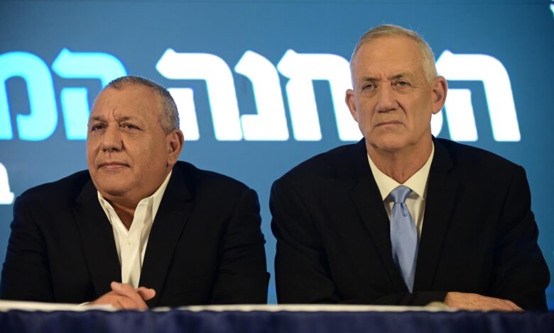 "استقالة مفاجئة"..غانتس وآيزنكوت خارج حكومة الحرب الإسرائيلية ؟!