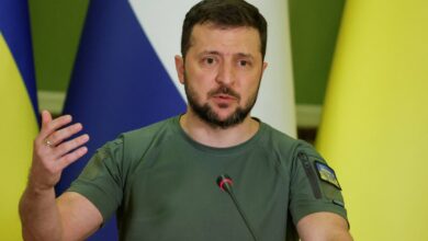 الرئيس الأوكراني يقيل قائداً كبيراً في الجيش.. ما القصة ؟!